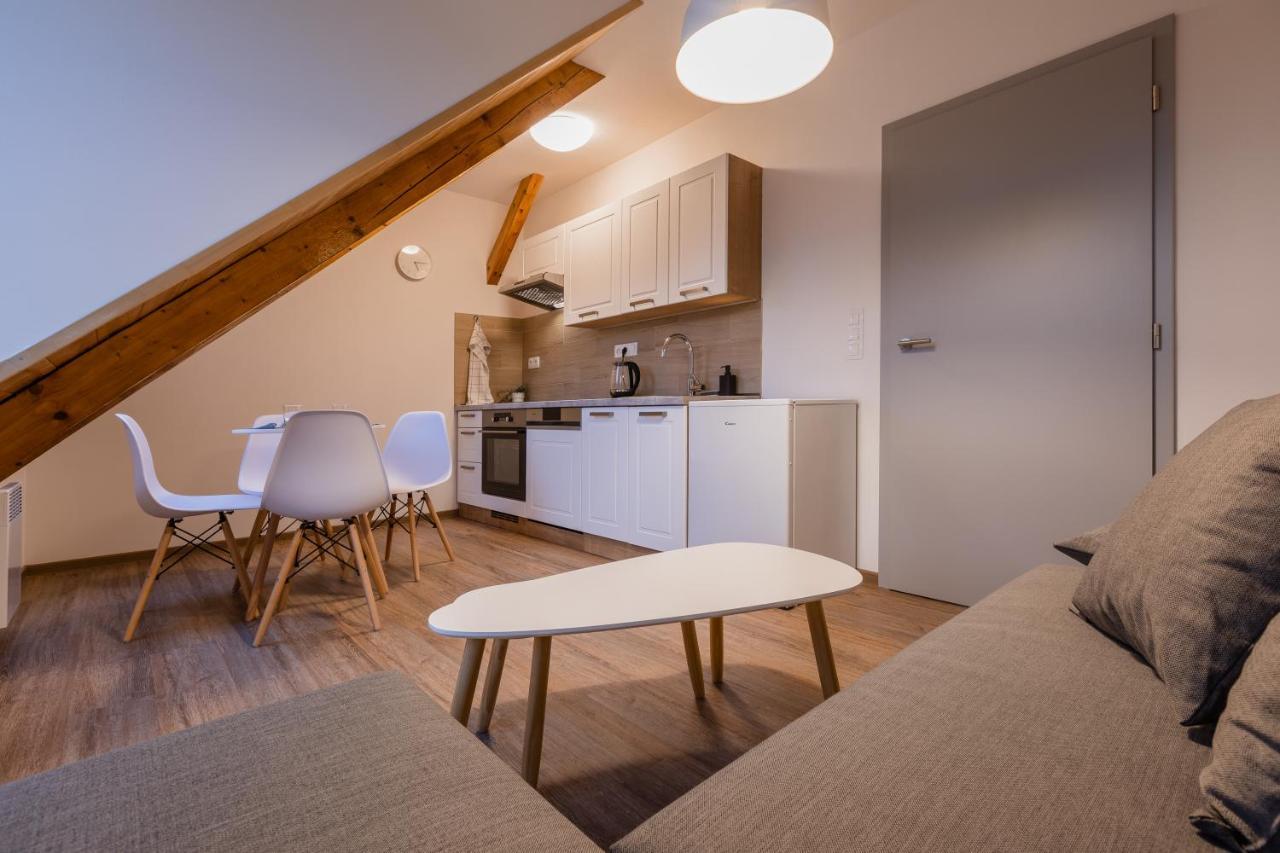 Romanticky Loft Parking U Hlavniho Nadrazi Olomouc Eksteriør billede