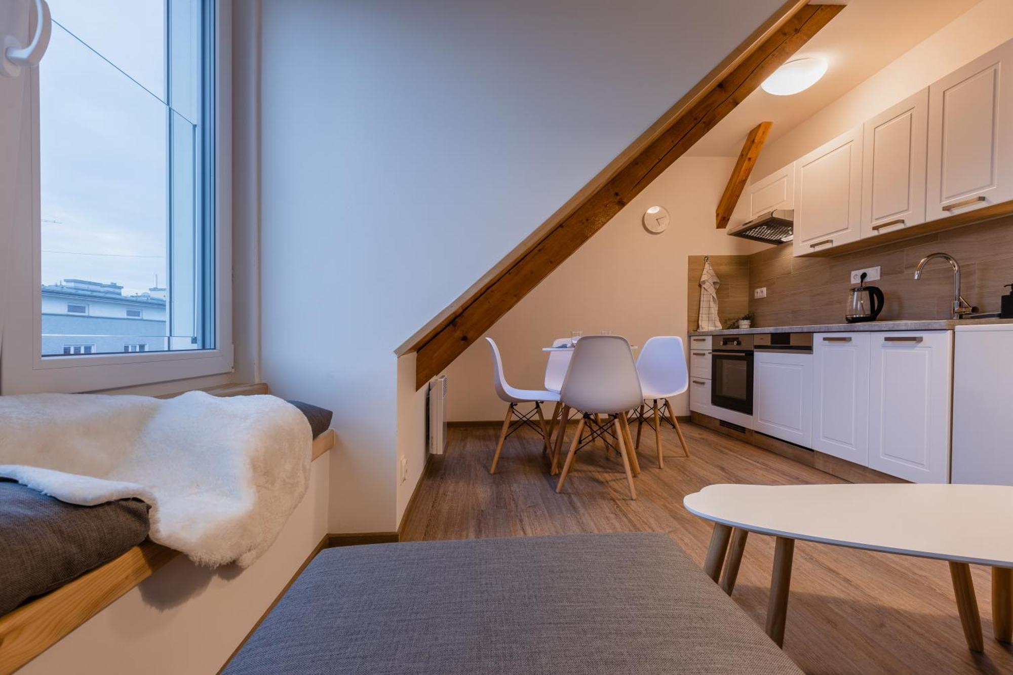 Romanticky Loft Parking U Hlavniho Nadrazi Olomouc Eksteriør billede