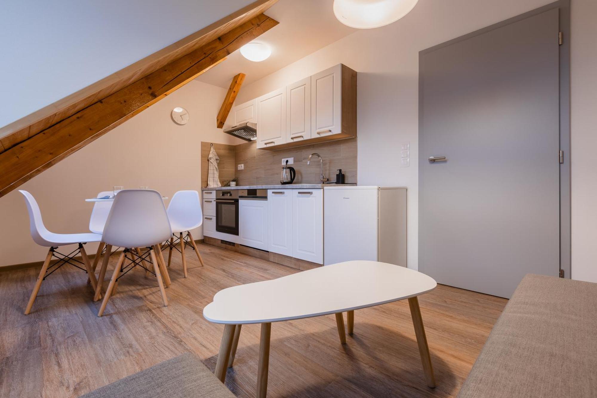 Romanticky Loft Parking U Hlavniho Nadrazi Olomouc Eksteriør billede